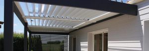 pergola-bioclimatique-lames-alu-blanches